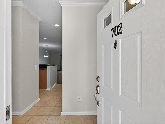 5th image of 205 Bayberry Cir Unit 702