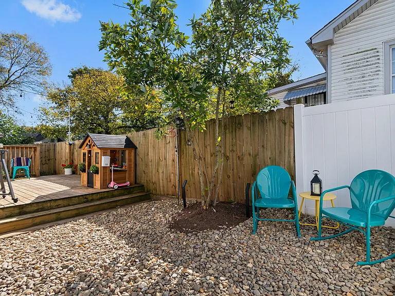 602 Douglas Ave — Photo 20