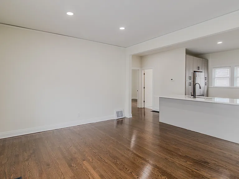 1753 Taft St — Photo 7
