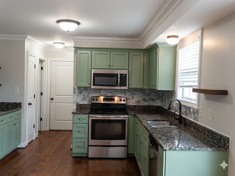 284 Ivy Bend Cir — Photo 7