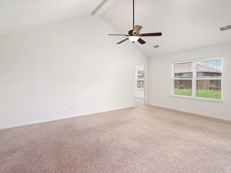 112 Curt St — Photo 3