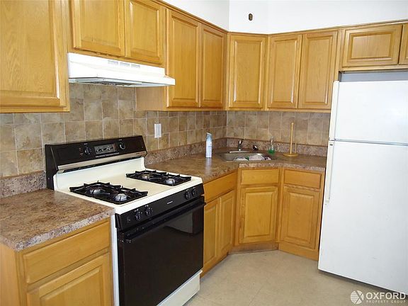 3rd image of 3231 41st St APT 1