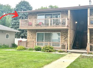 612 1/2 Lake St, Worthington, MN 56187