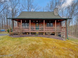 418 Schoolhouse Rd, East Stroudsburg, PA 18302