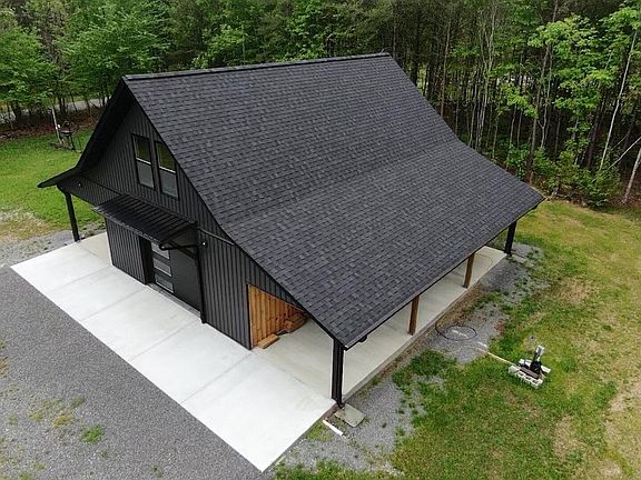 2nd image of 458 Coca Cola Rd