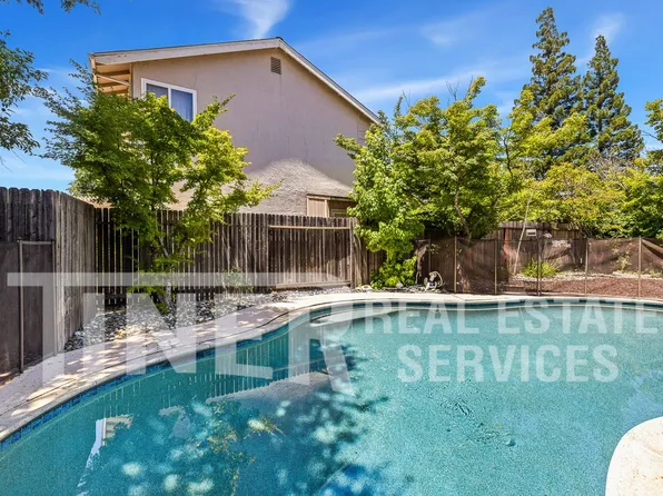 1721 Oakwood Dr, Roseville, CA 95661