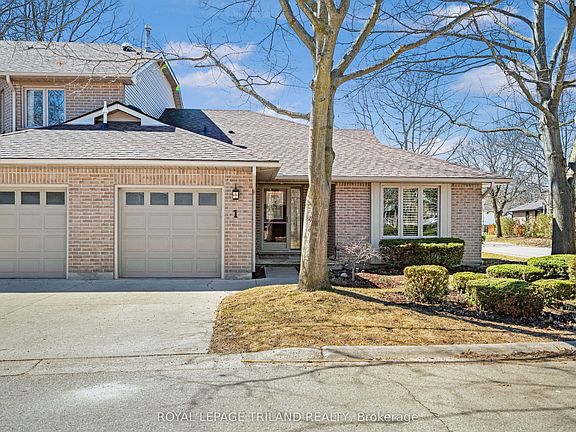 3rd image of 70 Glenroy Rd #1