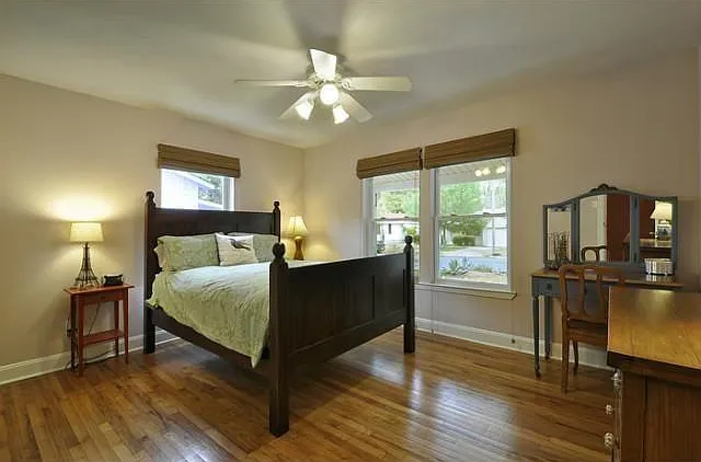 1404 Karen Ave — Photo 9