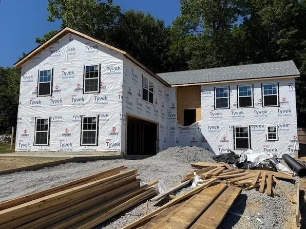 303 N Francke Road, Henryville, IN 47126