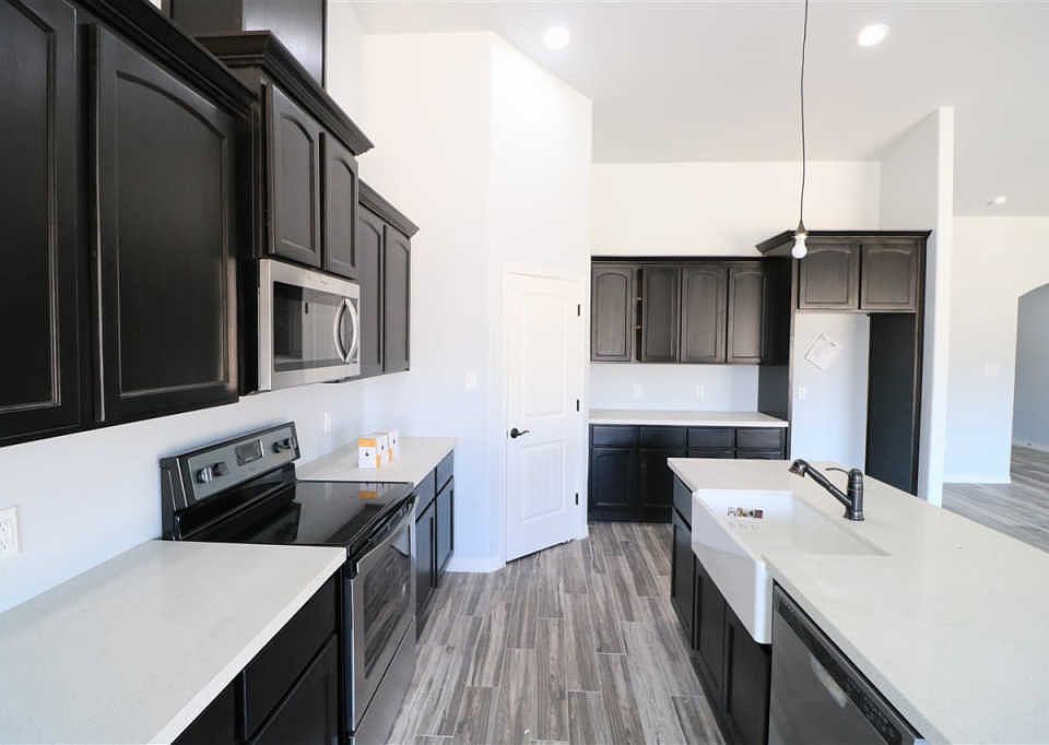 1st image of 3573 S 18th Ave