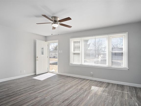 3rd image of 1031 Highmont Dr