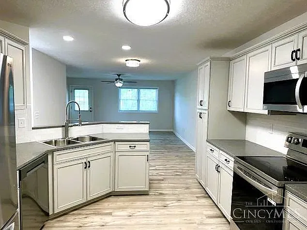 132 Halliday Way — Photo 2