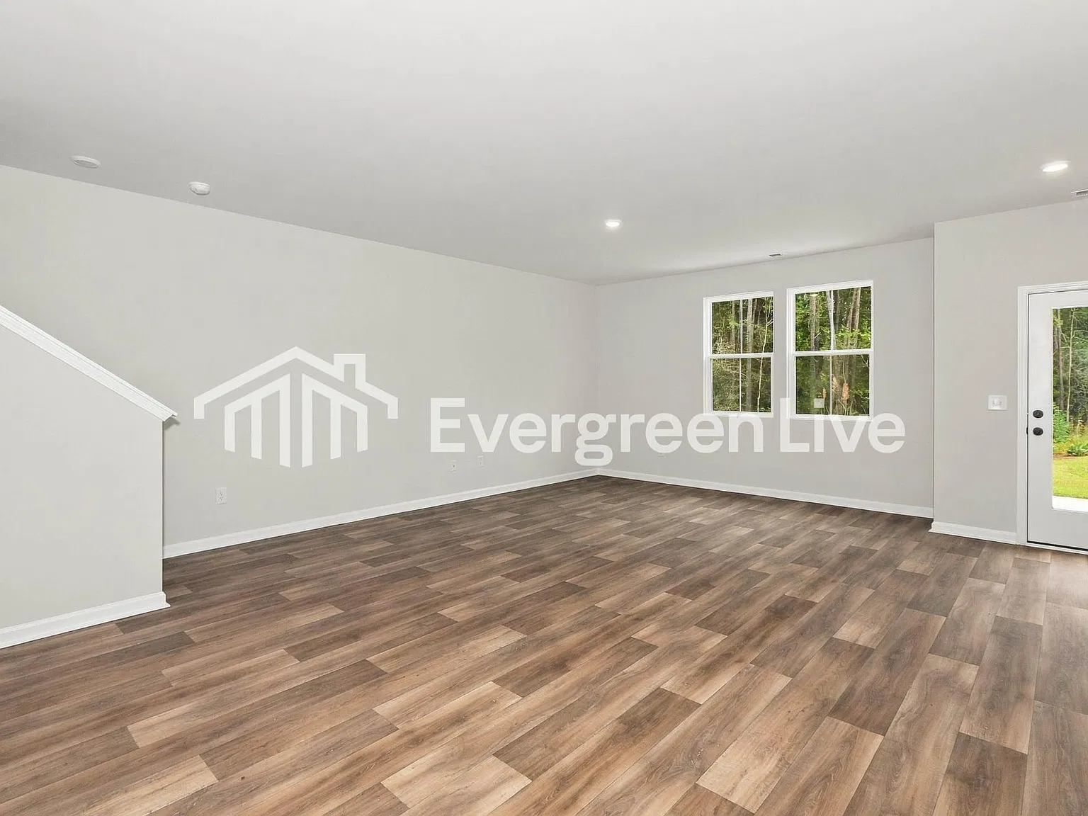 3 bed, 2.5 bath, 1905 sqft, $1,850 — Photo 3