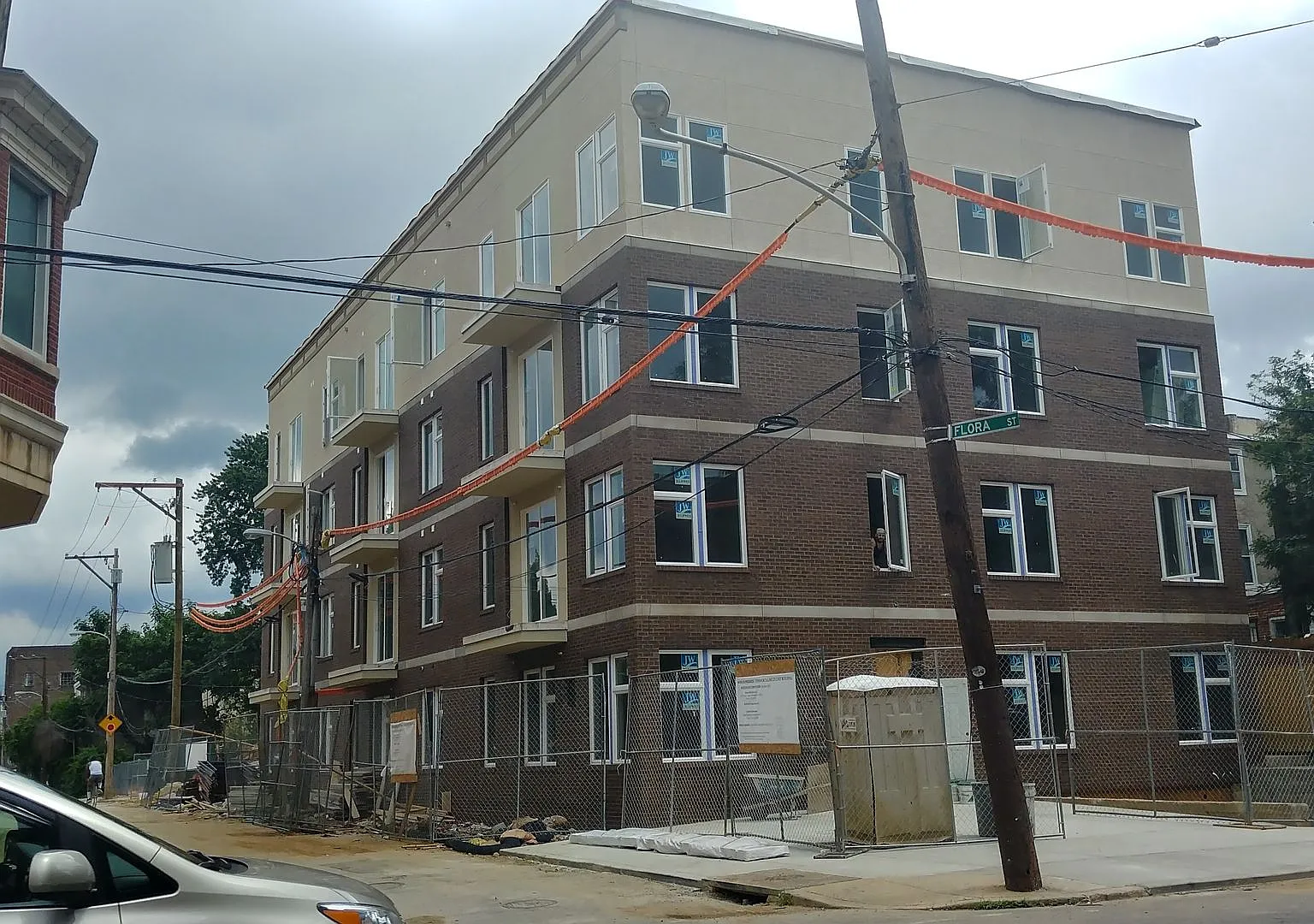 1636-54 W Flora Street — Photo 2