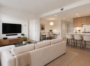 747 E 3rd St #203, North Vancouver, BC V7L 1G8