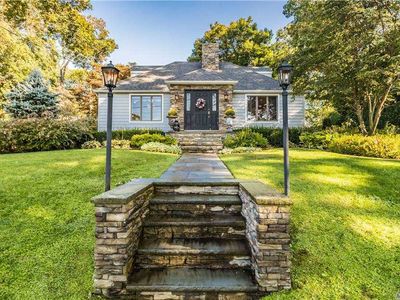 63 Hunters Ln, Huntington Station, NY, 11746