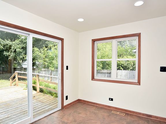 4th image of 340 Ridge Ave