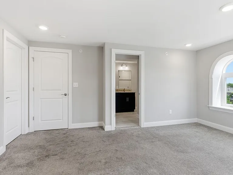 18 N Union Ave #5 — Photo 17