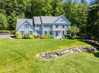 10 Holcomb Hill Rd, West Granby, CT 06090