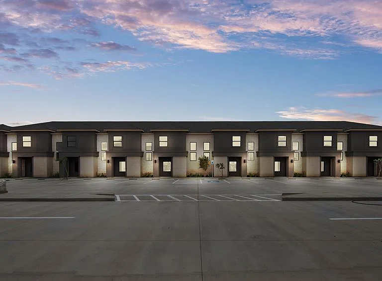 165 W Ruben M Torres Blvd #C — Photo 1
