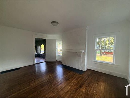 4th image of 1436 44th St