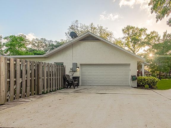 4th image of 400 Thistlewood Ct