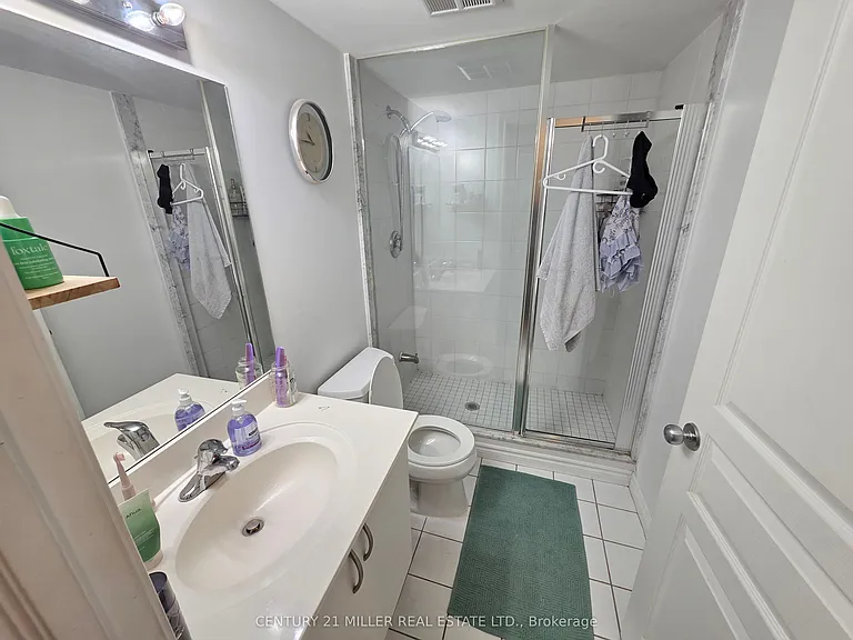 801 Bay St #202 — Photo 9