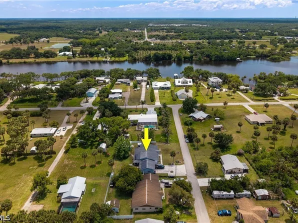 17290 Rewis Rd, Alva, FL 33920