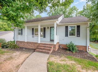 317 Pinonwood Dr, Simpsonville, SC 29680