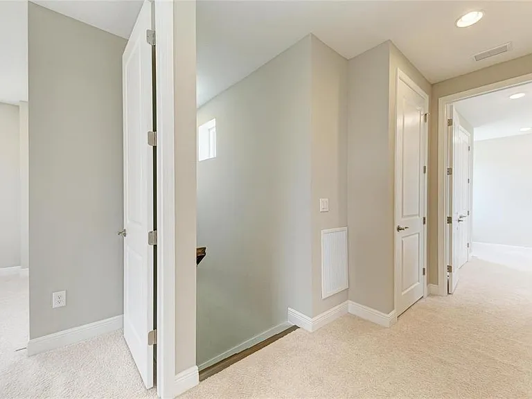 4745 Antrim Dr — Photo 56