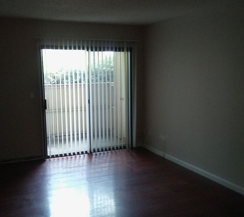 2nd image of 3859 Annadale Ln APT 9