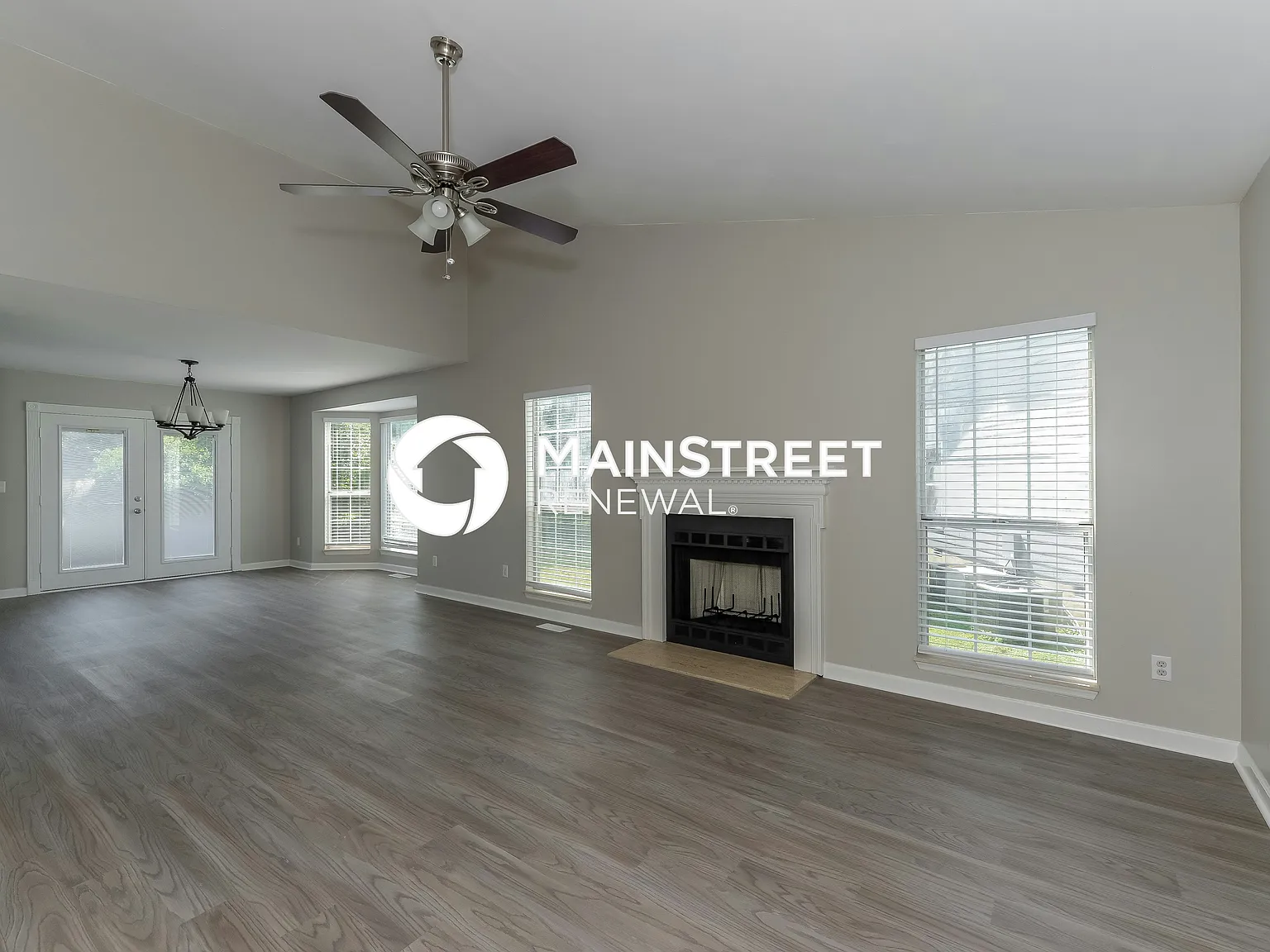 106 Creekside Ct — Photo 2