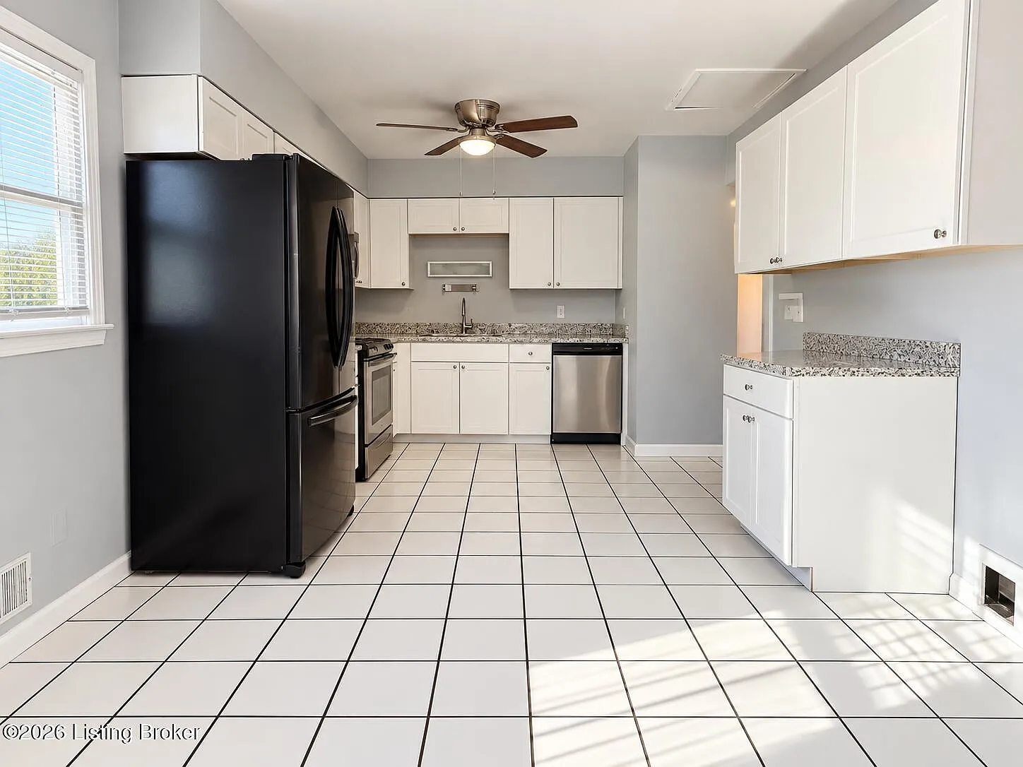 3 bed, 1.0 bath, 1000 sqft, $1,795 — Photo 4