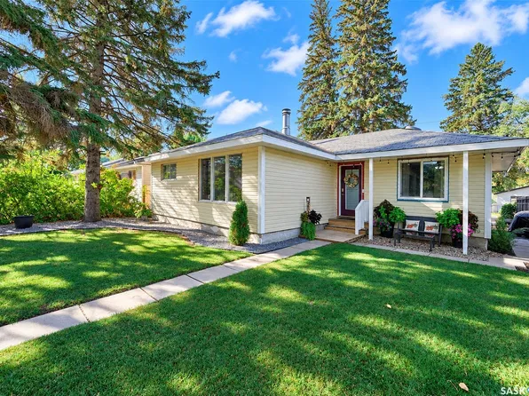 2510 Wiggins Avenue S, Saskatoon, SK S7J 1X4