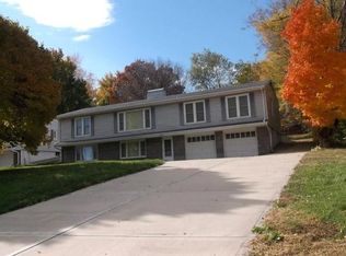 4210 NE Chaumiere Rd, Kansas City, MO 64117