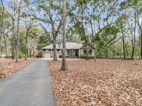 1222 Chandler Rd, Awendaw, SC 29429