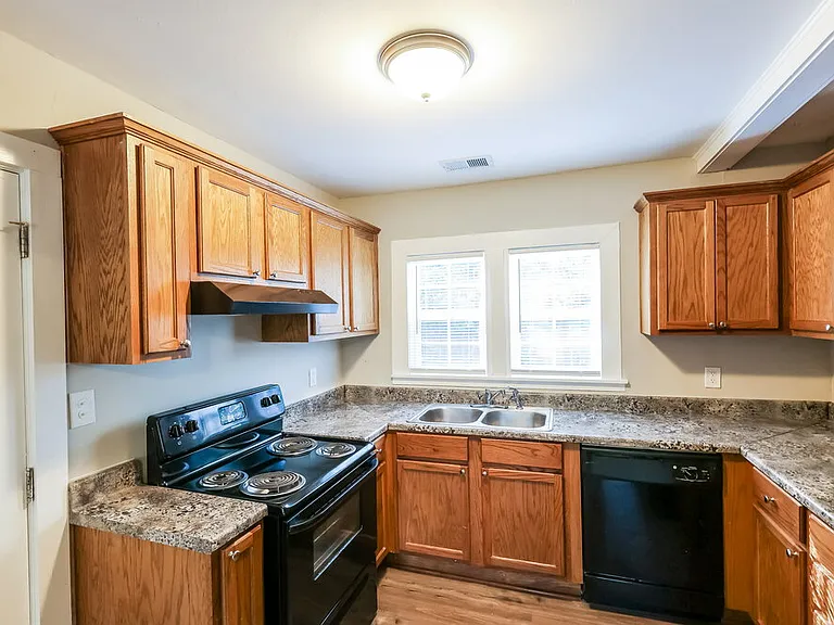 914 Park Pl — Photo 8