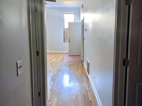 5th image of 1625 N Fairfield Ave #1F