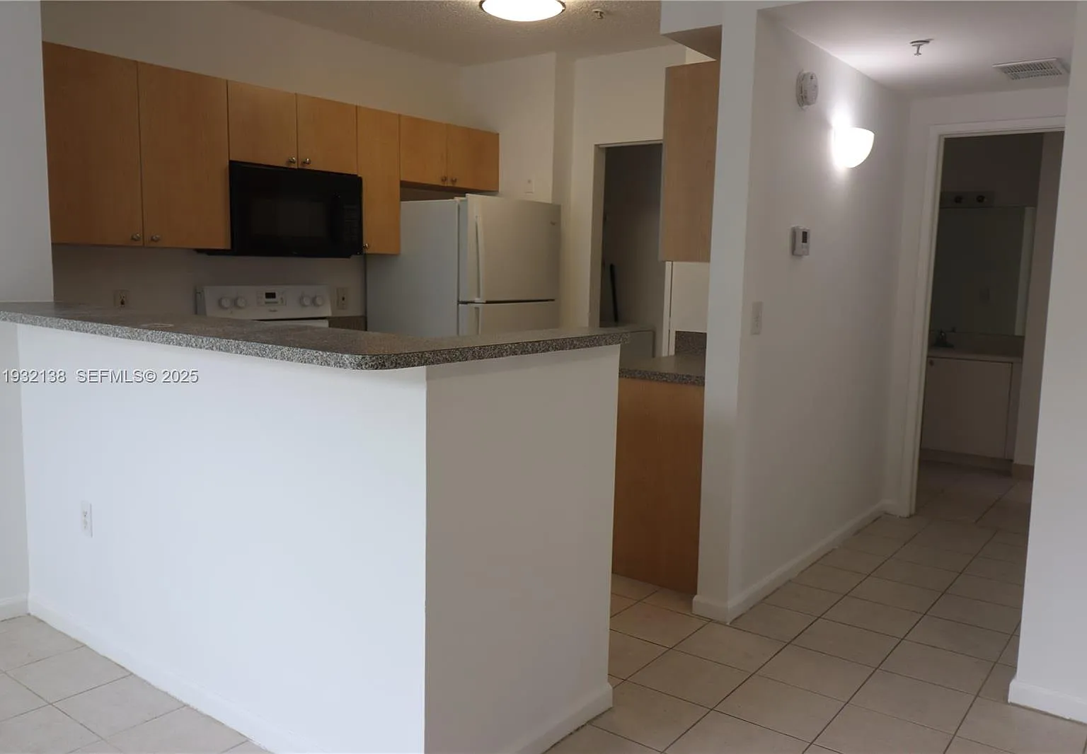 2 bed, 1036 sqft, $2,500 — Photo 4