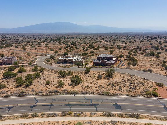 4th image of 2402 Desert Zinnia Rd NE
