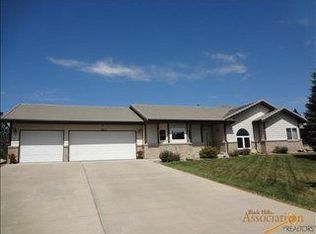 3911 Jolly Ln, Rapid City, SD 57703