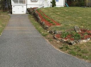 737 Pond St, Franklin, MA 02038