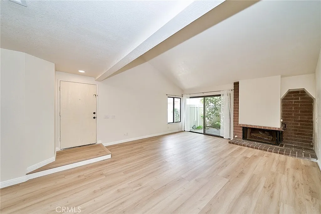 3 bed, 1485 sqft, $3,600 — Photo 3
