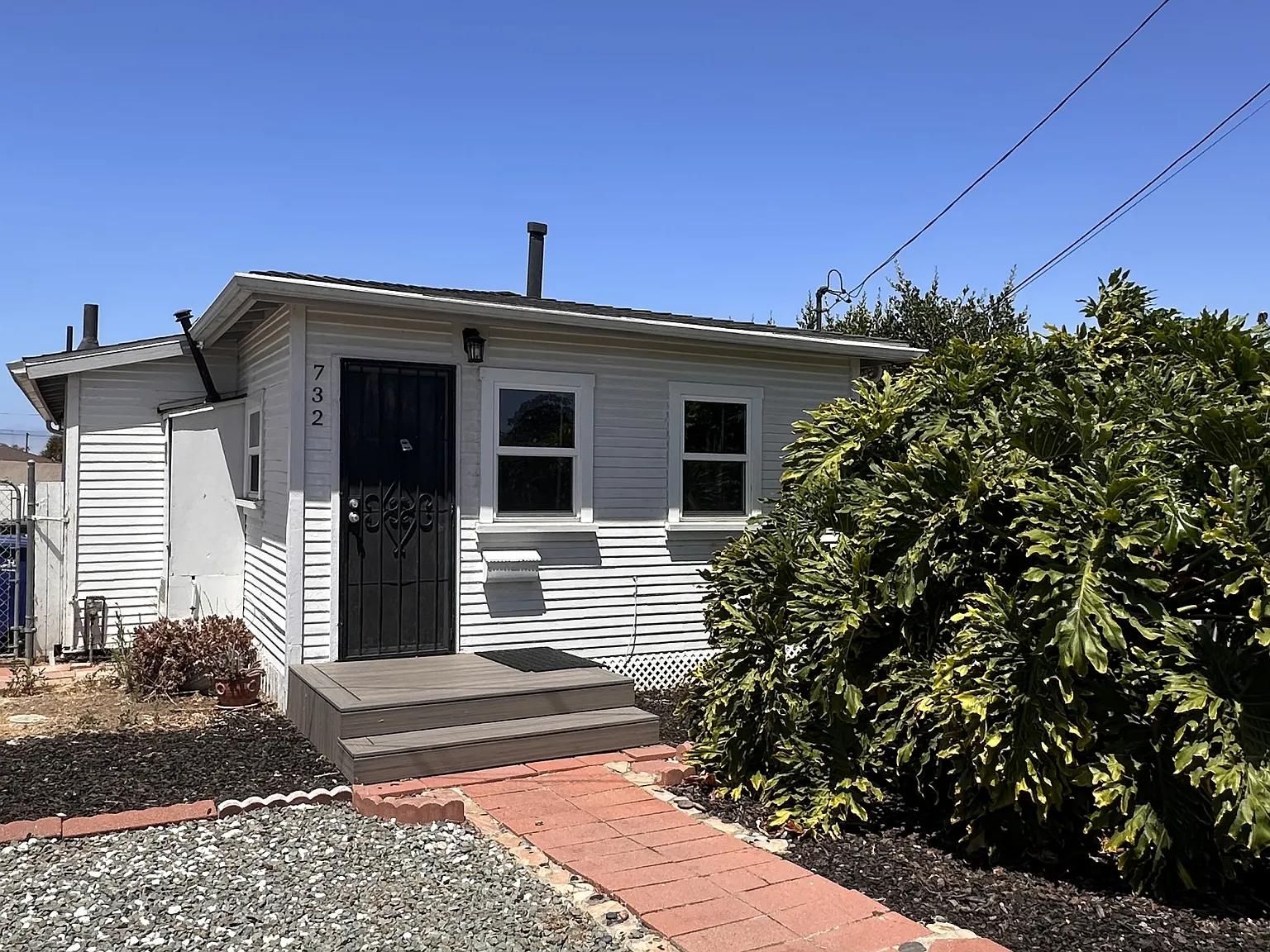 732 Twin Oaks Avenue - 1 — Photo 1