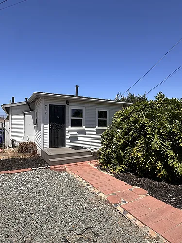 732 Twin Oaks Ave #1 Photo 1