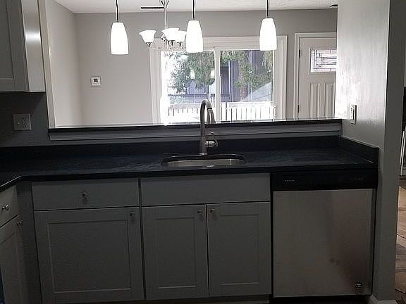 5th image of 3804 El Camino Pl