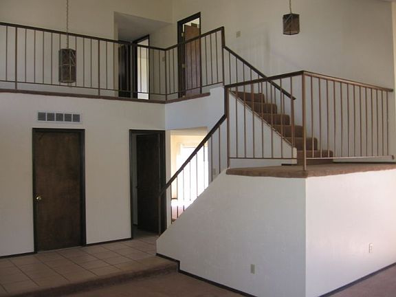 3rd image of 8300 Yeager Dr NE