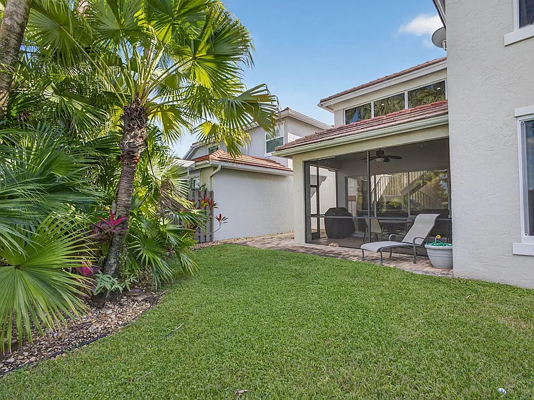 8400 Heritage Club Dr — Photo 61