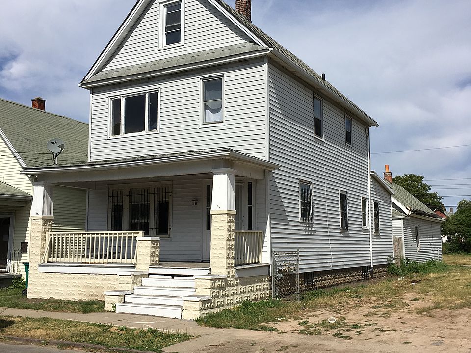 1st image of 121 Peck St