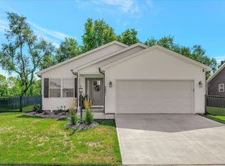 2401 N Fairfield Dr, Urbana, IL